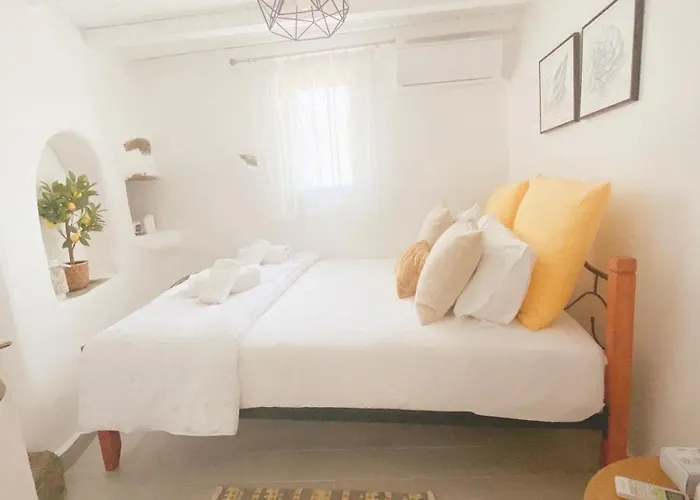 Naira Family Mykonos Holiday home Plintri